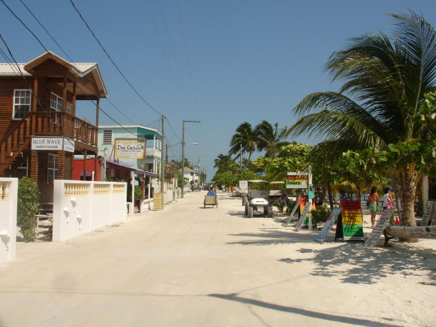 Cay Caulker, Caribbean lifestyle