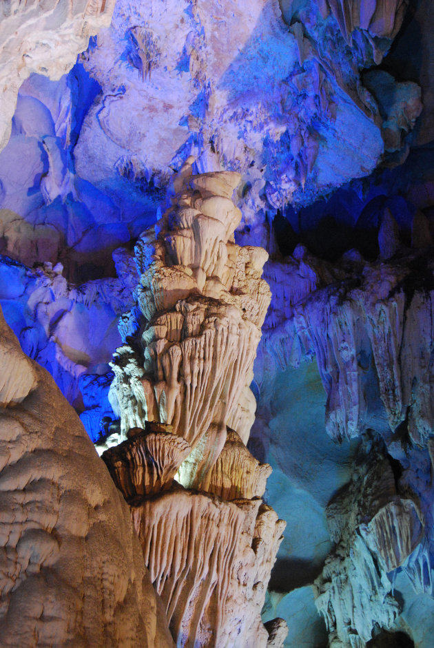 Hang Dau Go bij Halong Bay