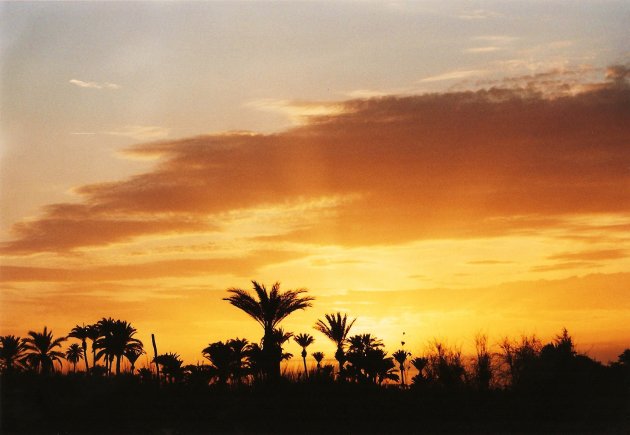 Het inzetten van de zonsondergang