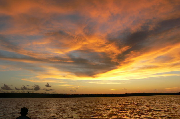 Wolkendek in vuur en vlam