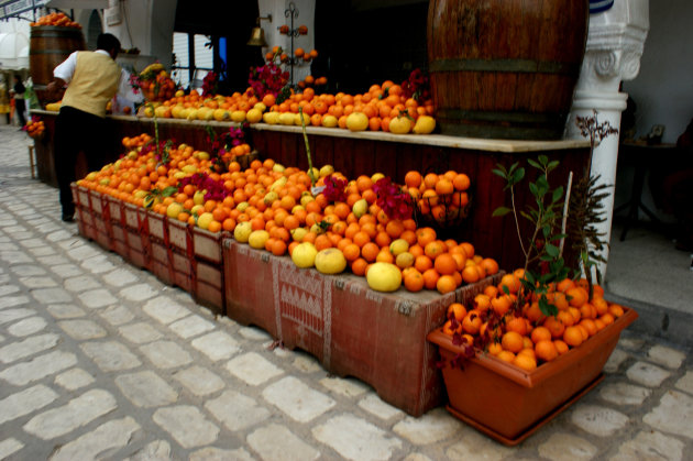 vers fruit in houmt-souk