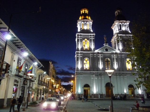 Cuenca by night