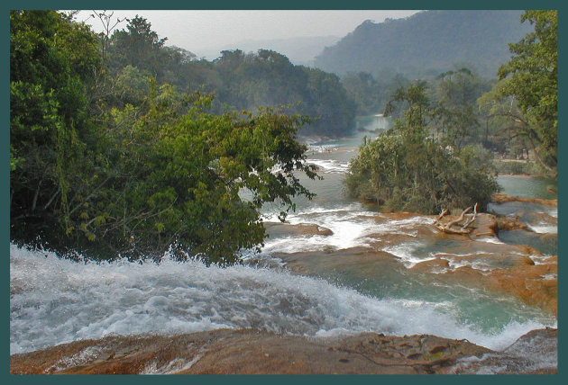 Aqua Azul, Blauw water