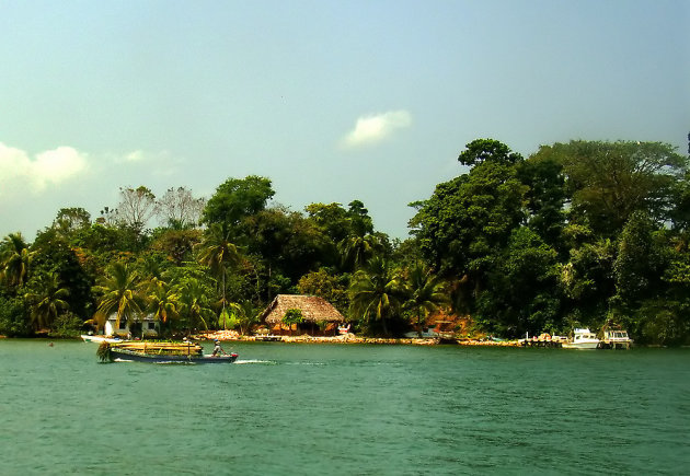 Langs de Rio Dulce