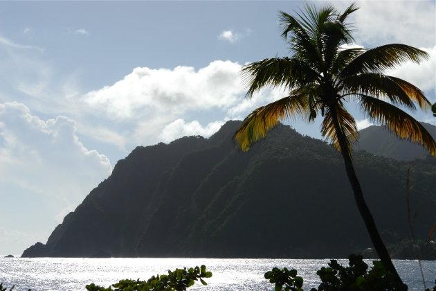 Uiterste zuiden van Dominica, waar Caribische zee en Atlantische oceaan elkaar ontmoeten.