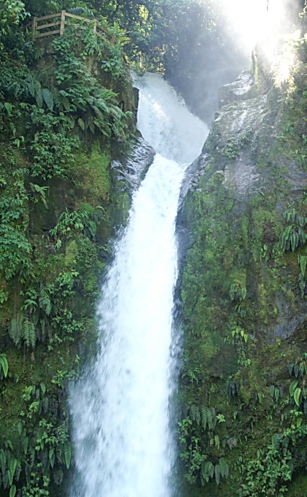 Cascade de la Paz