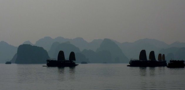 jonken in de Halong Bay