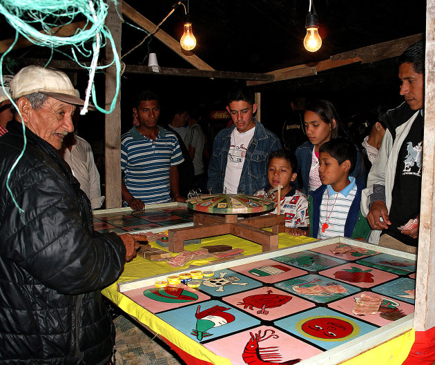 Tandenloze croupier