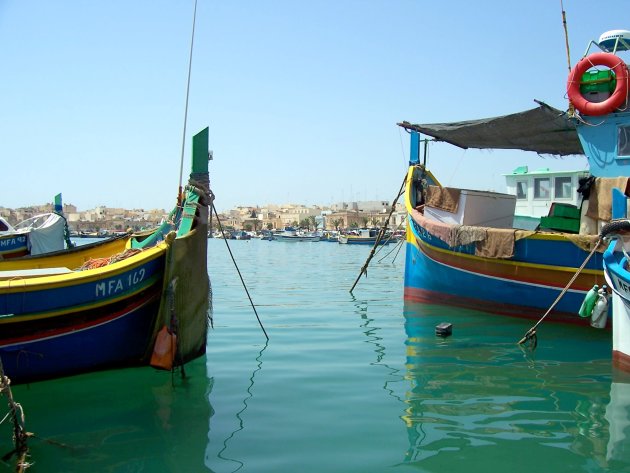 De haven van Marsaxlokk in Malta