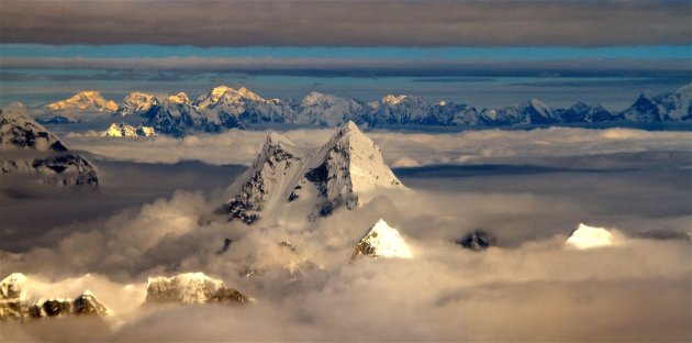 ochtendlicht over de himalaya