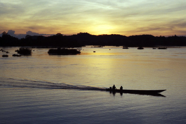 Zonsopgang boven de Mekong