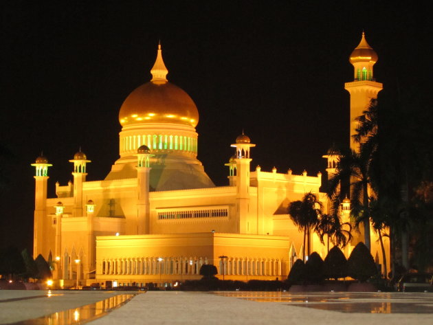 Omar Ali Saifuddien Mosque