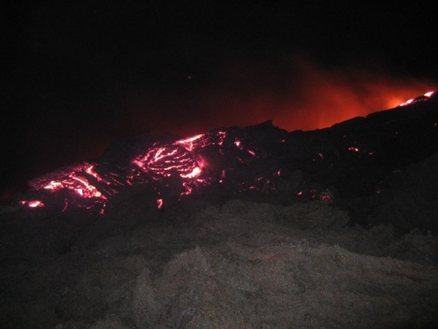 Stromende lava op Pacaya