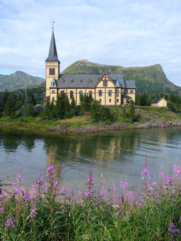 Houten kathedraal Svolvær eilandengroep Lofoten