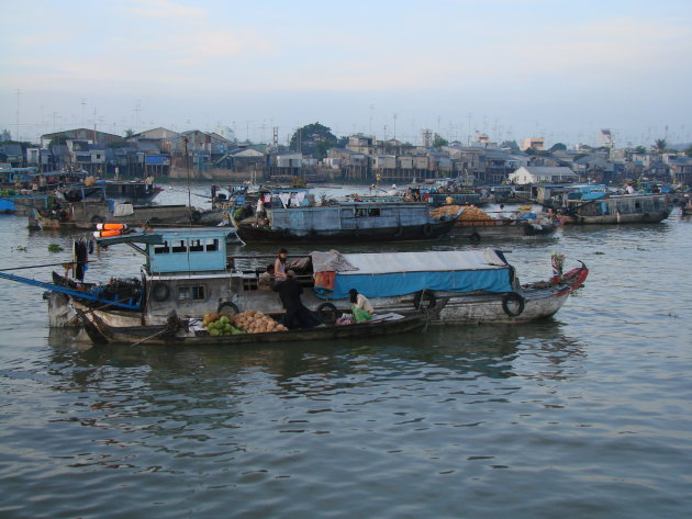 Markt op het water