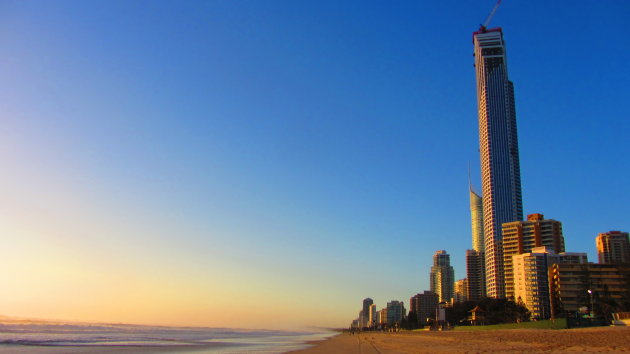 Zonsopkomst na een nacht stappen in Surfers Paradise