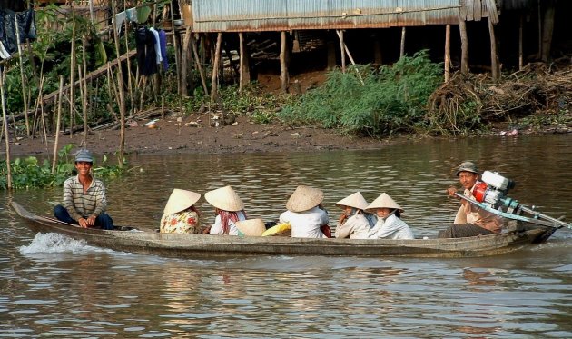 Verlichting op de Mekong