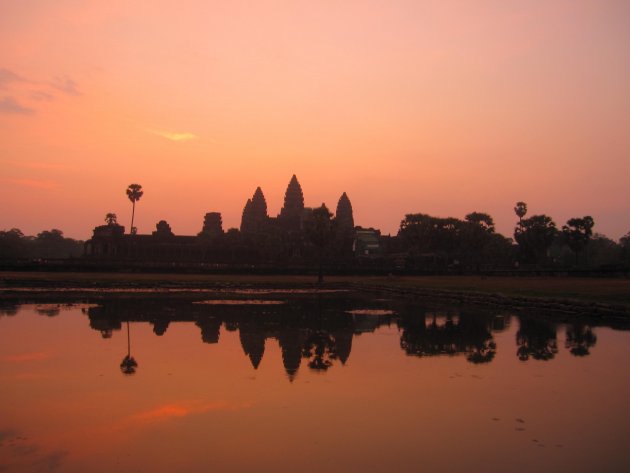 Zons-opkomst Angkor Wat.