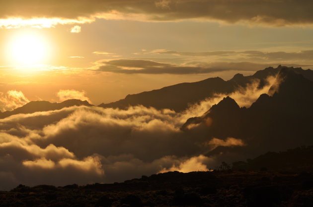 Zonsondergang vanaf Shira Plateau