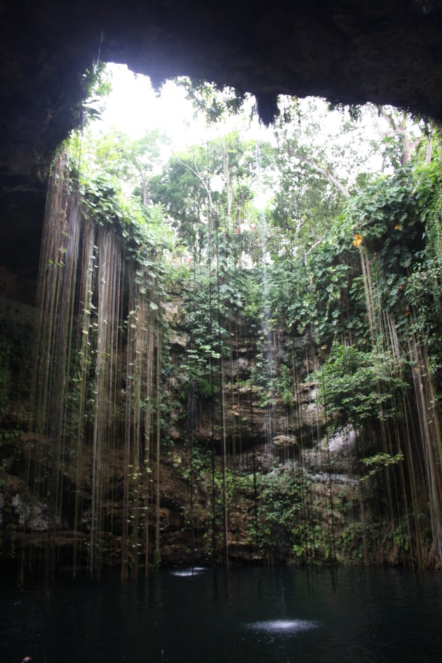 De Heilige Blauwe cenote