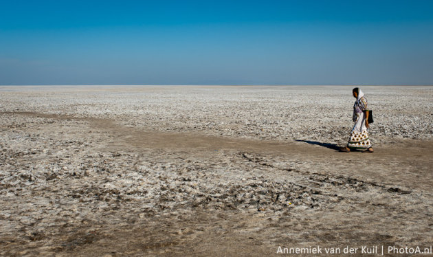 Hete sneeuw op de vlakte van Kutch