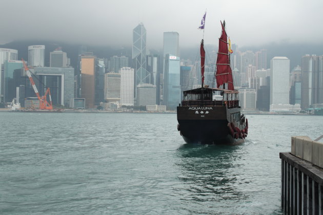 HongKong oud en modern naats elkaar