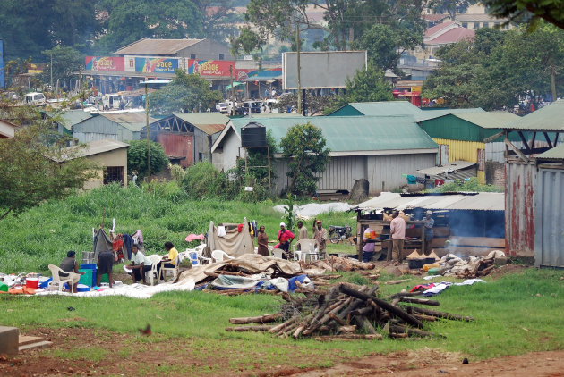 Straatbeeld in Fort Portal een niet al te grote plaats in West Uganda