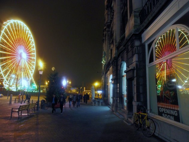 Het reuzenrad tijdens de lichtjesparade