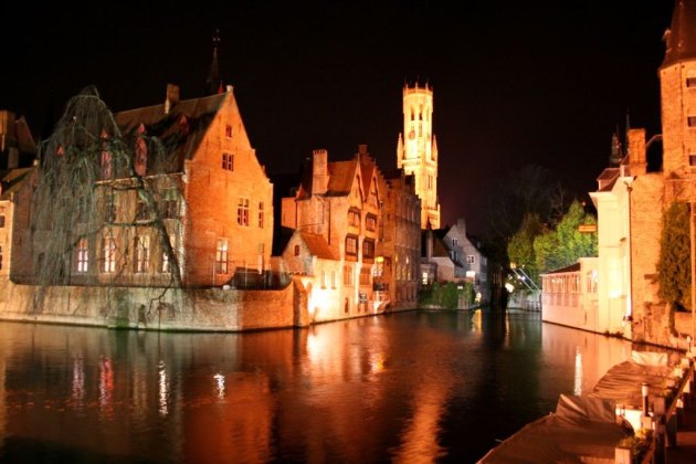 brugge by night