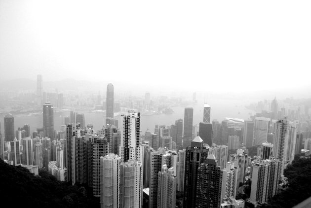 De skyline van Hongkong