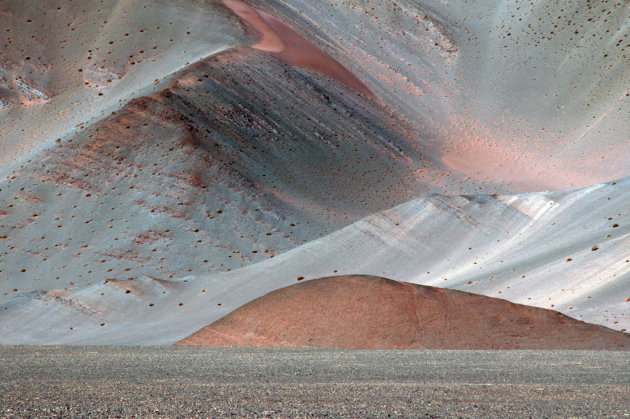 De kleuren rood en groen in de Andes