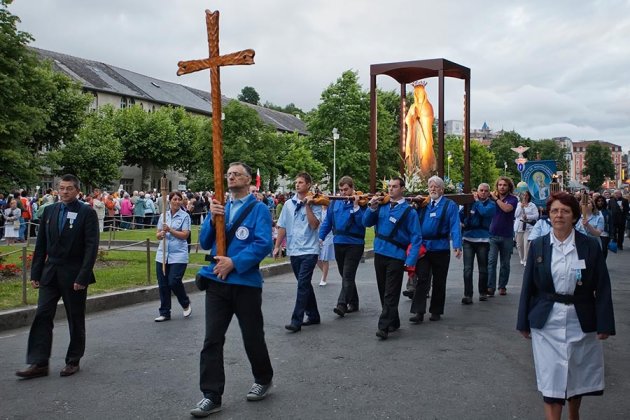 Procession Mariale (2)