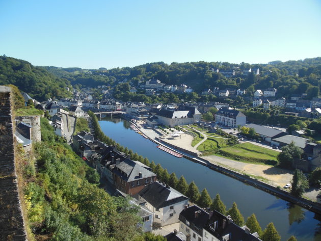 Uitzicht over Bouillon vanuit het kasteel van Godfried van Bouillon