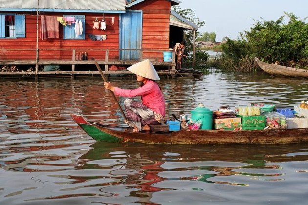 Floating supermarket