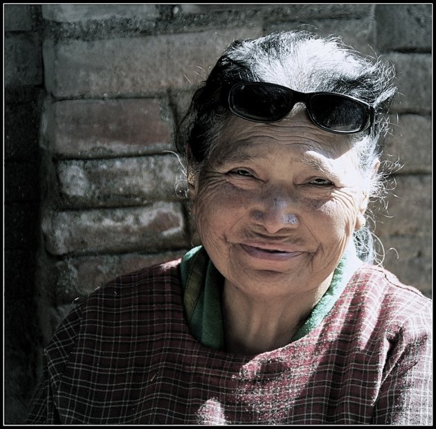 een vrouw in Bhaktapur