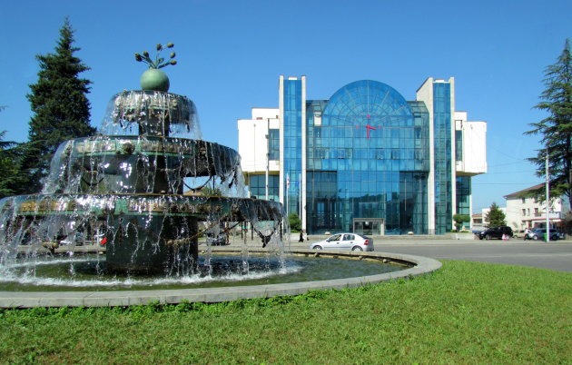 hypermodern stadhuis