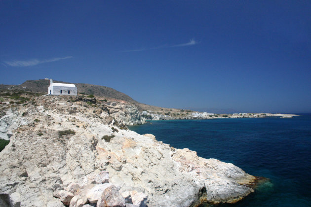 Grieks kerkje op eiland