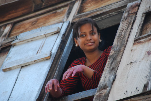 Meisje in Srinagar