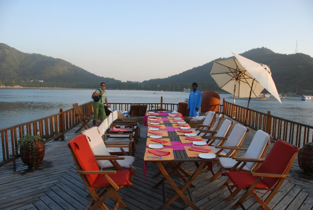 Houseboat Sukoon in Kashmir