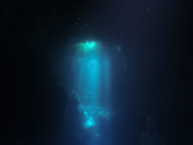 Lichtinval in Cenote The Pit