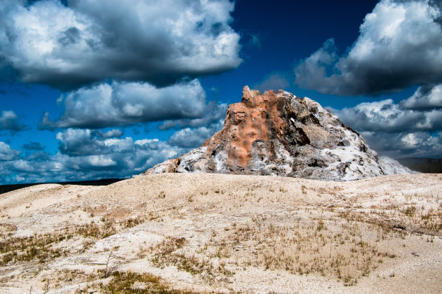 White Dome Geyser in Yellowstone NP