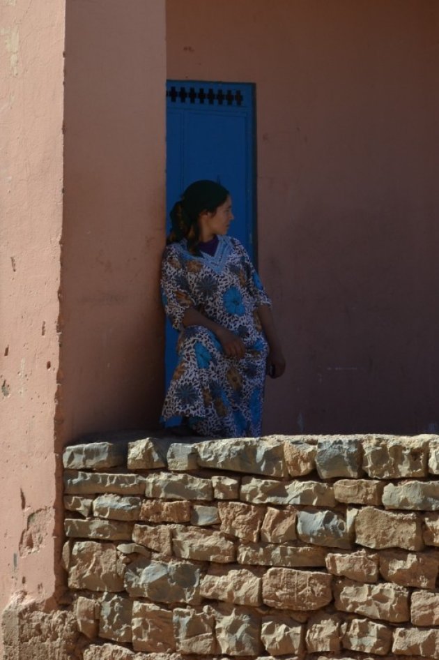 Vrouw in de Todra kloof