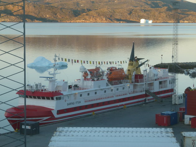 Verken de westkust van Groenland per lokale ferry