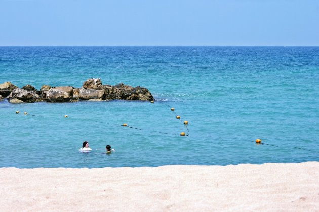 het strand Tel Achziv