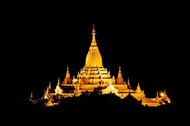 Ananda Temple at night