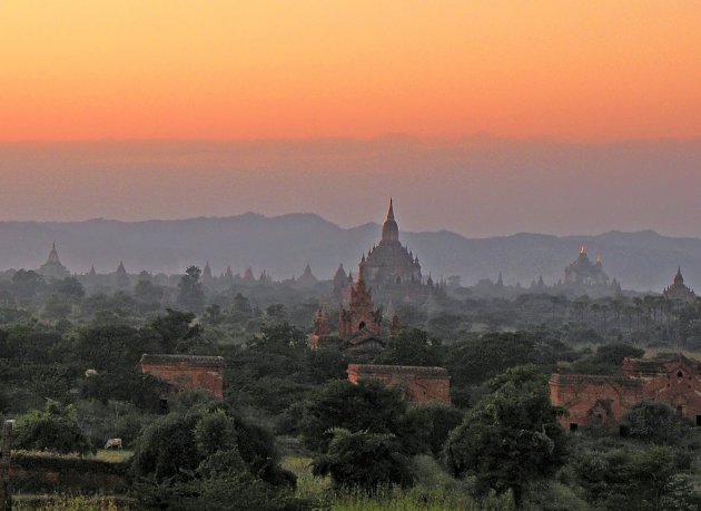 Op een vlakte in Myanmar