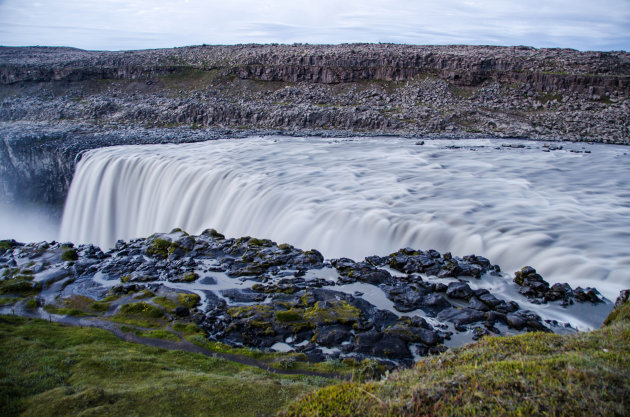 Dettifoss laat op de avond