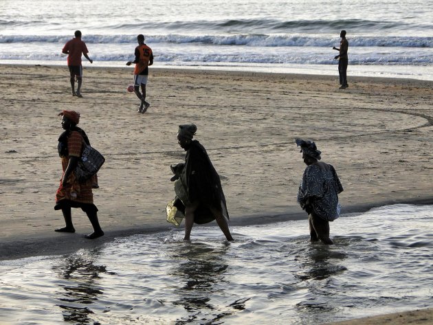 Beach-life in Kotu