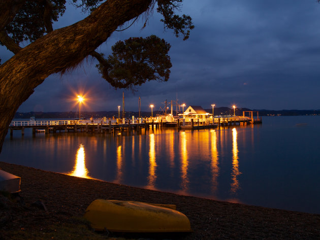 'Zwitserleven' by night.