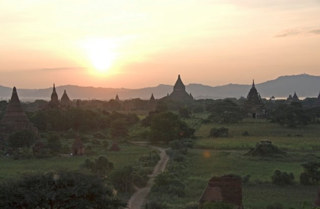 Zonsondergang in Bagan